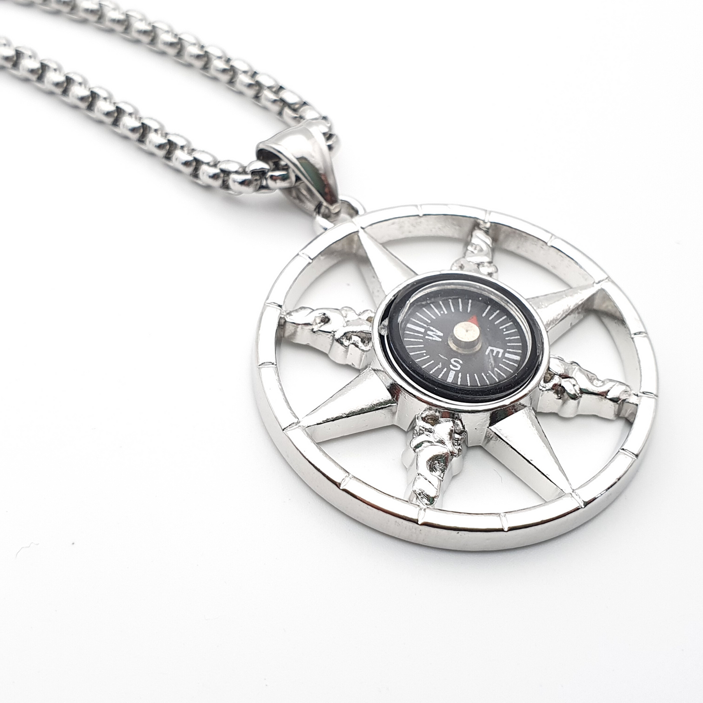 North Star Plain Edge Compass Pendant Chain Necklace