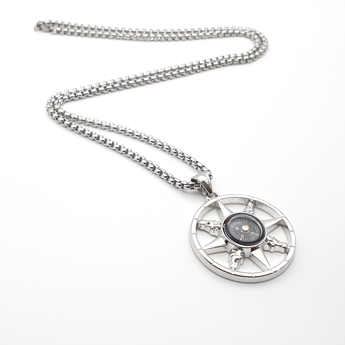 North Star Plain Edge Compass Pendant Chain Necklace