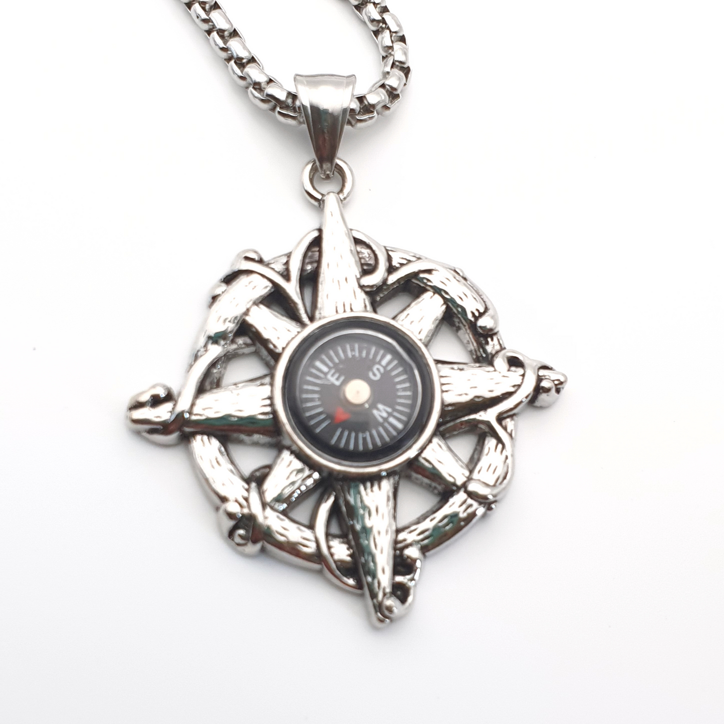 North Star Twined Compass Pendant Chain Necklace